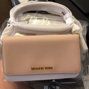☘️🌸 Michael kors crossbody bag 🌸☘️